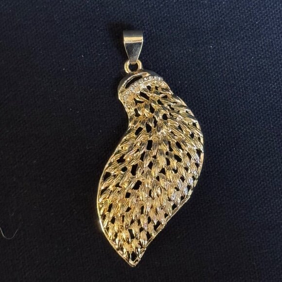 Gold Tone Angel Wing Pendant Earrings Set Intricate Design  Rhinestone Accents - Picture 6 of 13